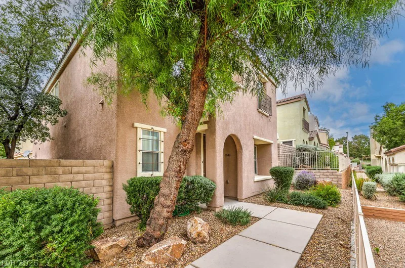 1044 Creeping Zinnia, Las Vegas, NV 89138