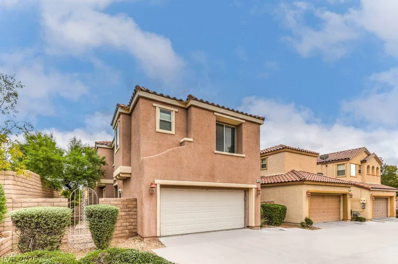 1044 Creeping Zinnia, Las Vegas, NV 89138