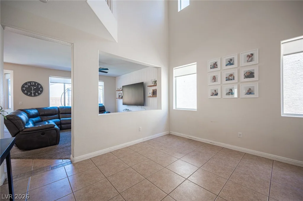10646 Streamside, Las Vegas, NV 89129