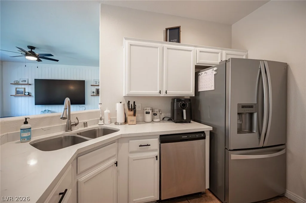 10646 Streamside, Las Vegas, NV 89129