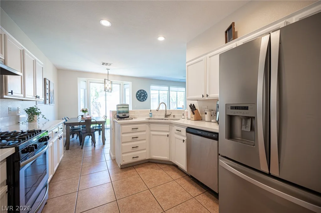 10646 Streamside, Las Vegas, NV 89129