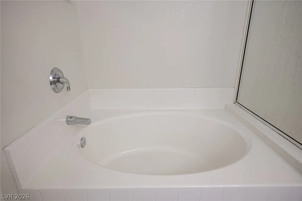 10646 Streamside, Las Vegas, NV 89129
