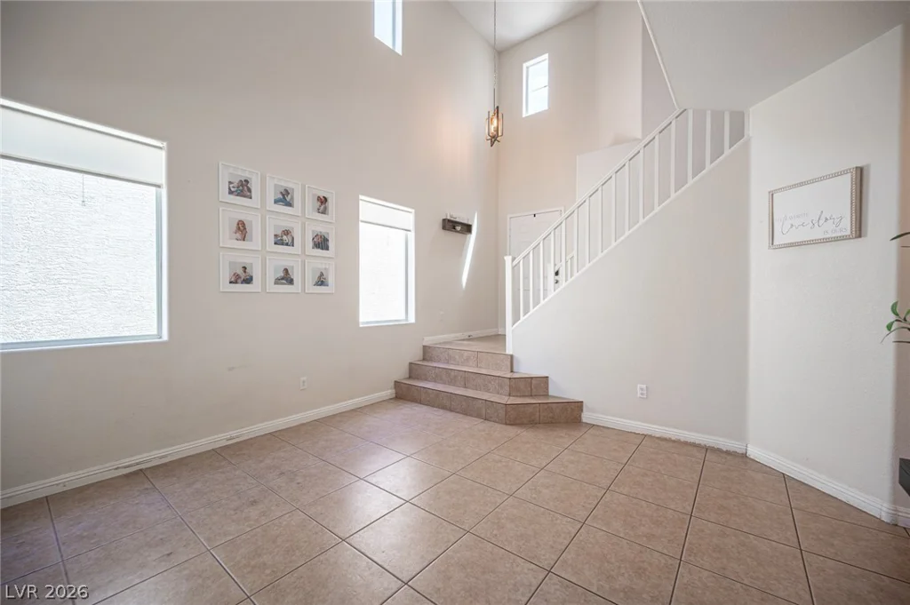 10646 Streamside, Las Vegas, NV 89129