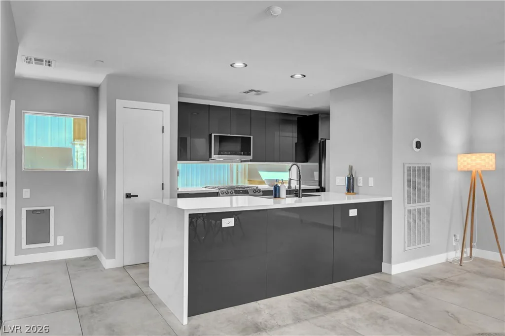 121 11th, Las Vegas, NV 89101