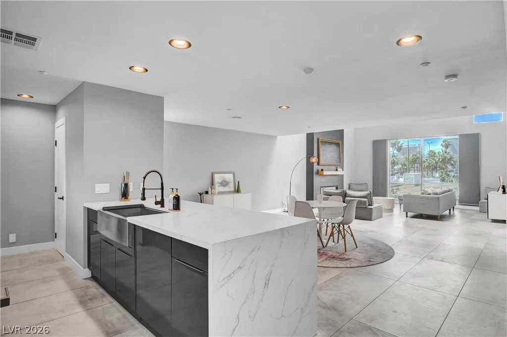 121 11th, Las Vegas, NV 89101
