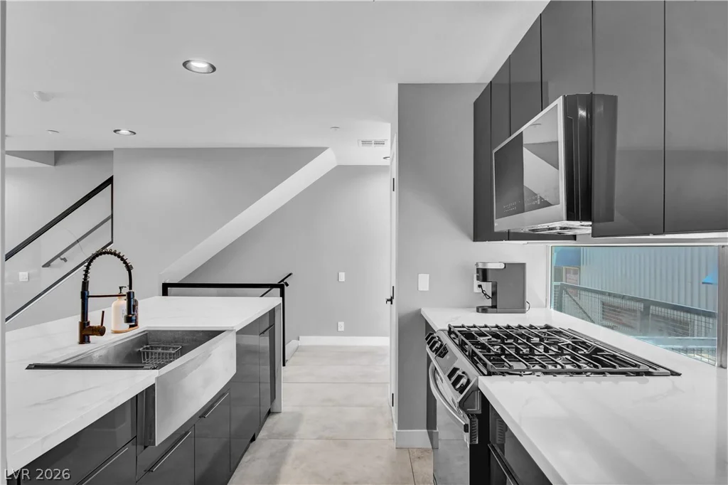 121 11th, Las Vegas, NV 89101