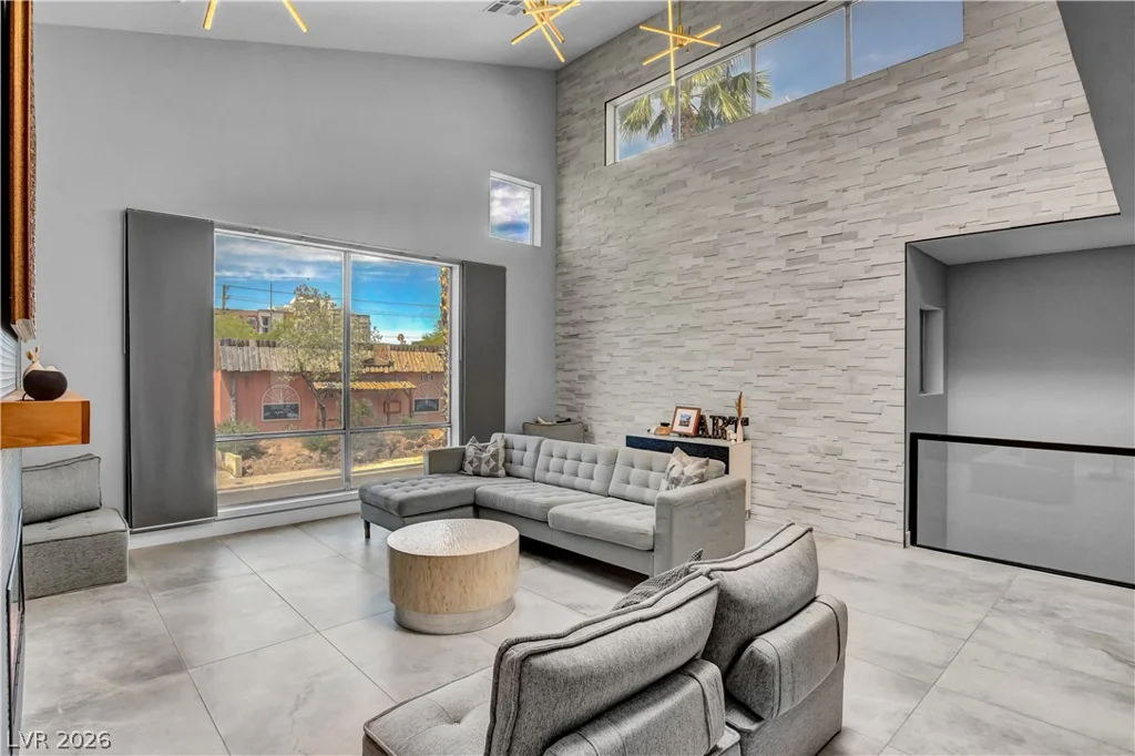121 11th, Las Vegas, NV 89101