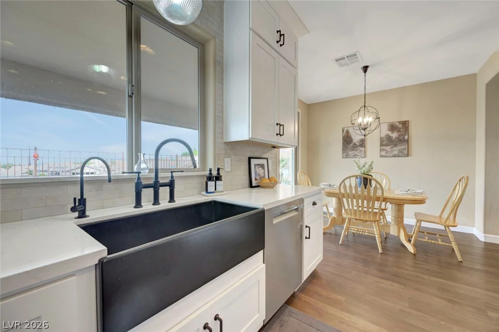 2700 Rue Montpellier, Henderson, NV 89044