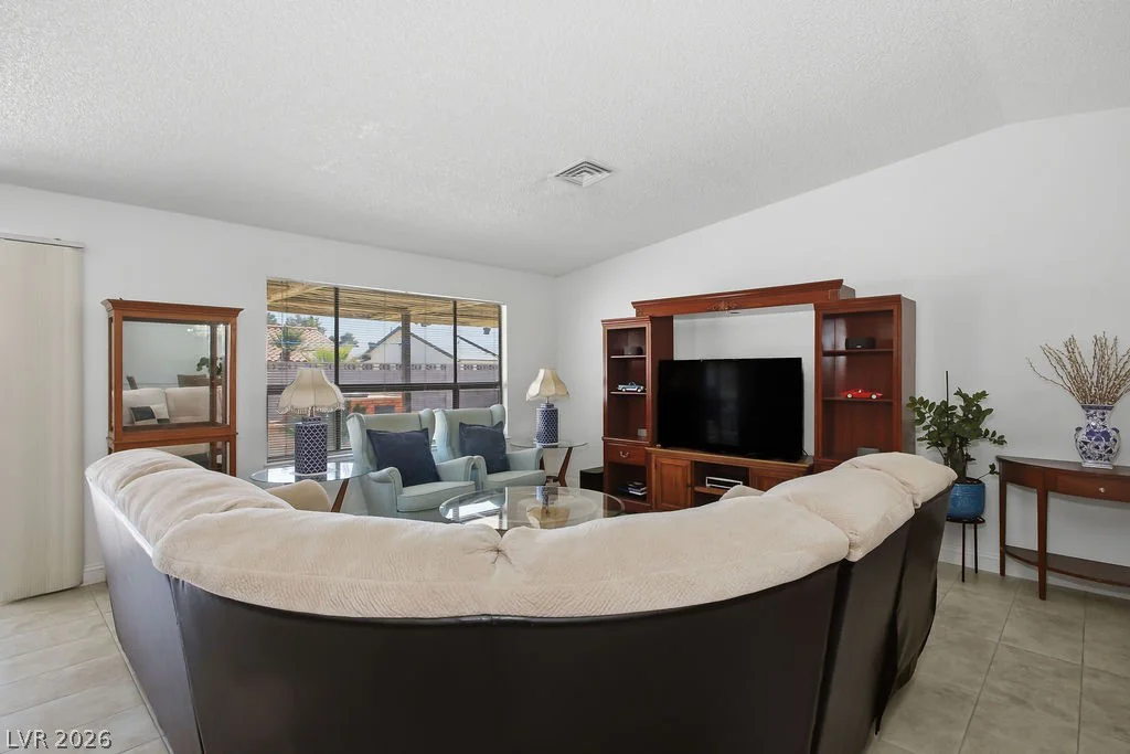 2424 La Luna, Henderson, NV 89014
