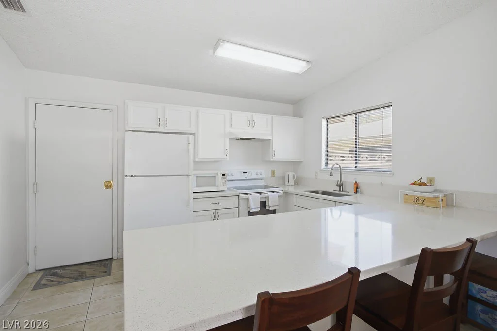 2424 La Luna, Henderson, NV 89014