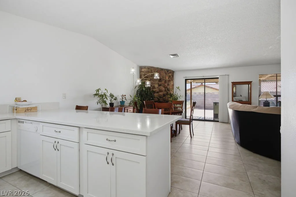 2424 La Luna, Henderson, NV 89014
