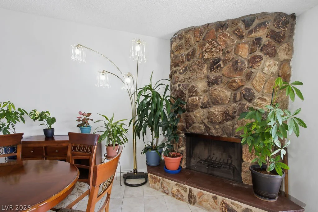 2424 La Luna, Henderson, NV 89014