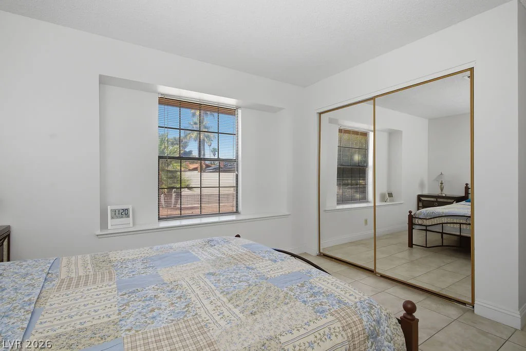2424 La Luna, Henderson, NV 89014