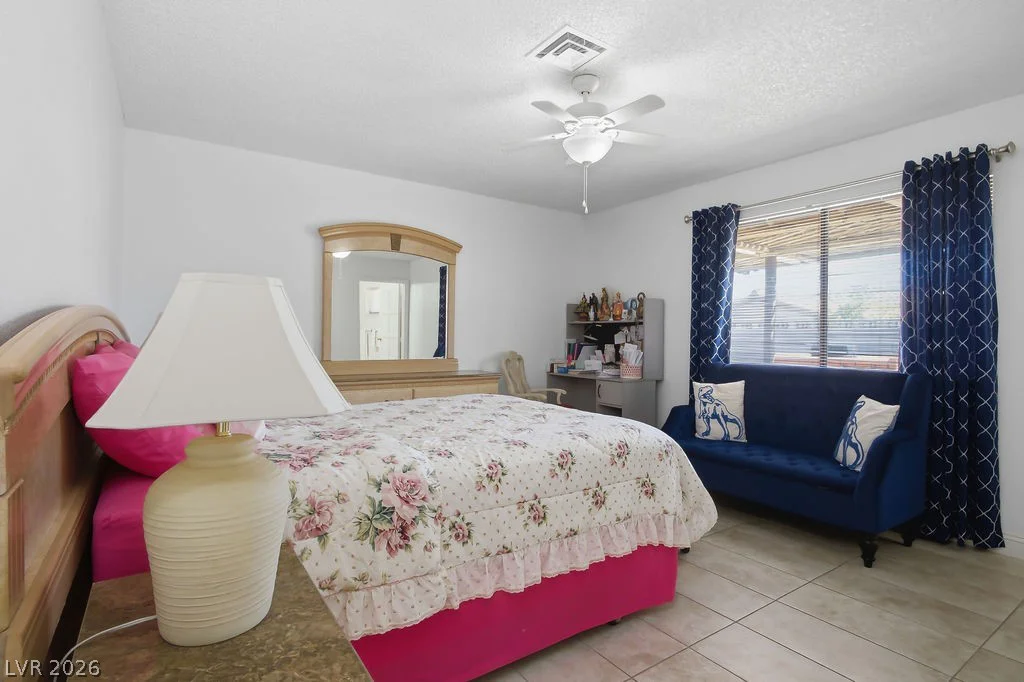 2424 La Luna, Henderson, NV 89014