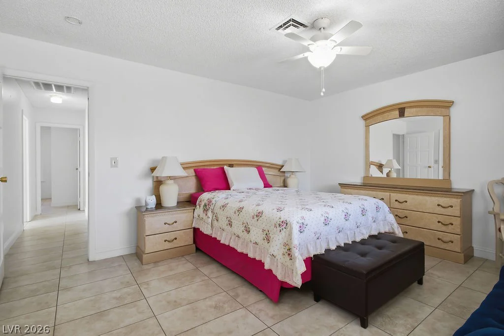 2424 La Luna, Henderson, NV 89014