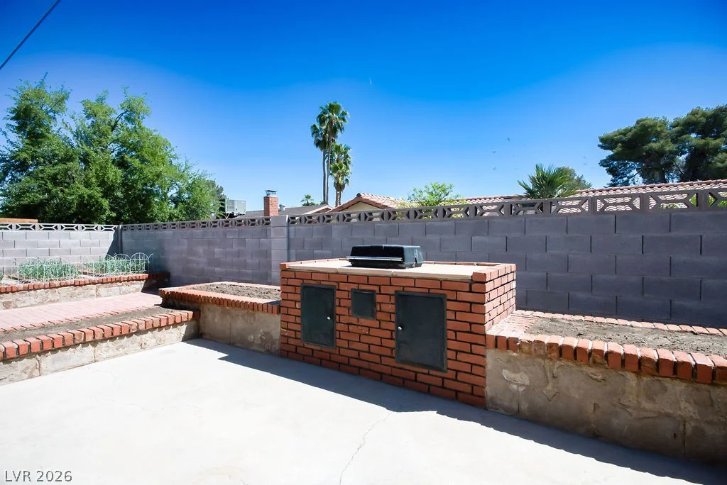 2424 La Luna, Henderson, NV 89014