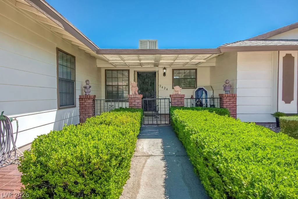2424 La Luna, Henderson, NV 89014