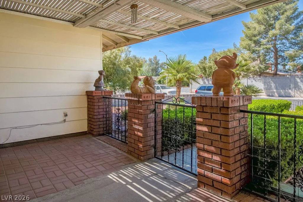 2424 La Luna, Henderson, NV 89014
