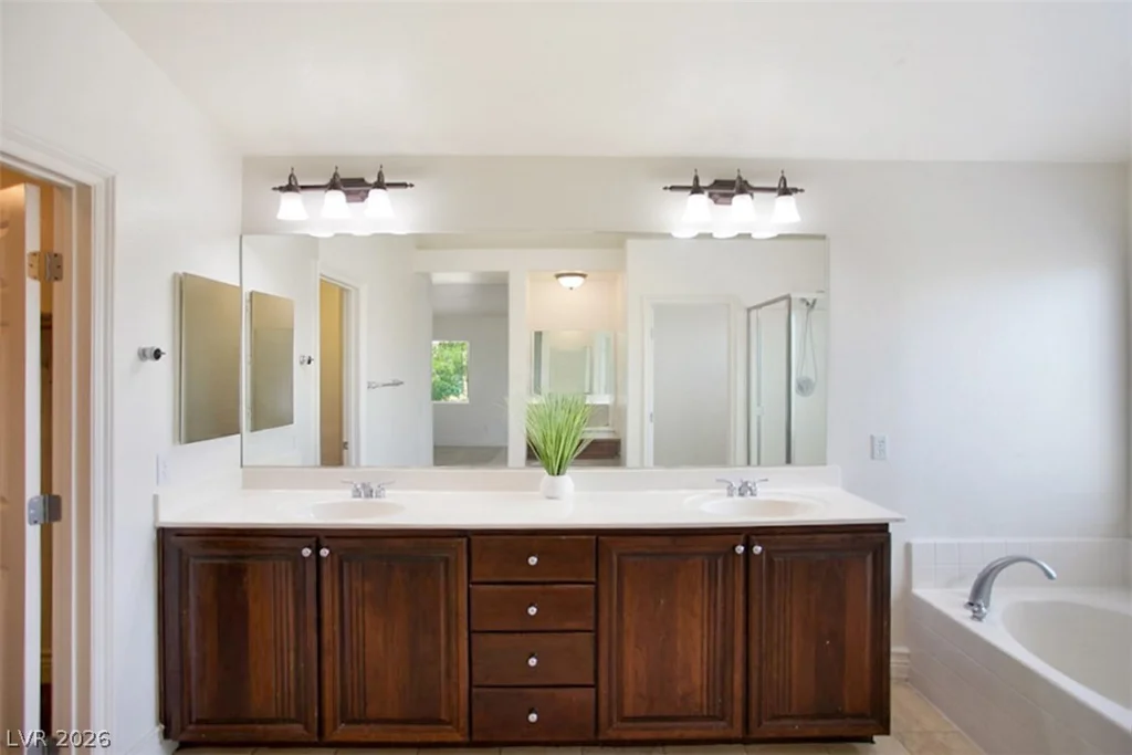 124 Water Hazard, Las Vegas, NV 89148