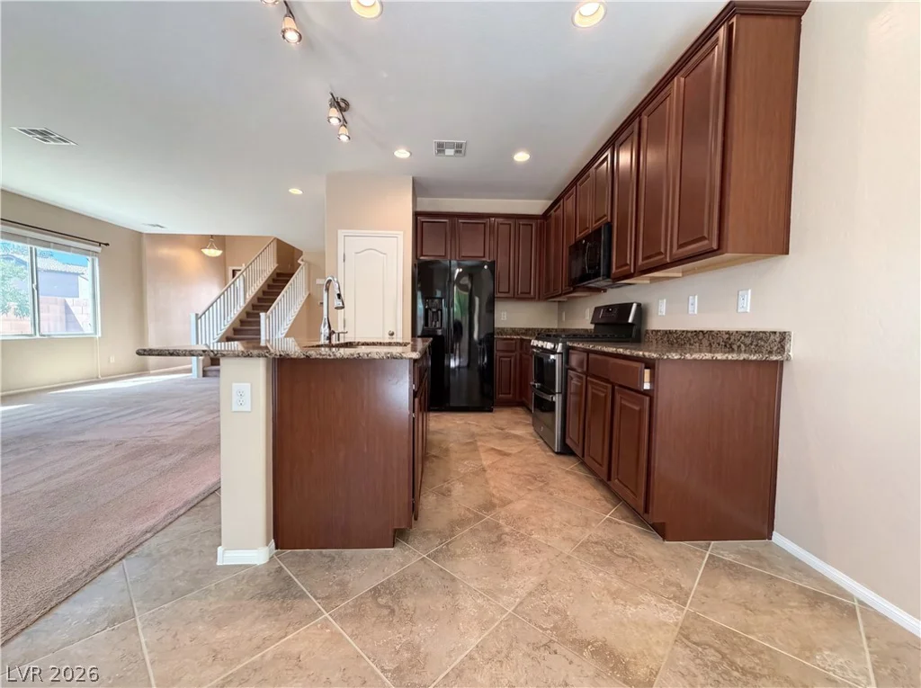 7698 Falmoth Bay, Las Vegas, NV 89179