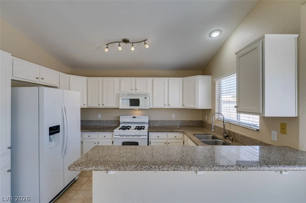 8020 Mt Harris, Las Vegas, NV 89145