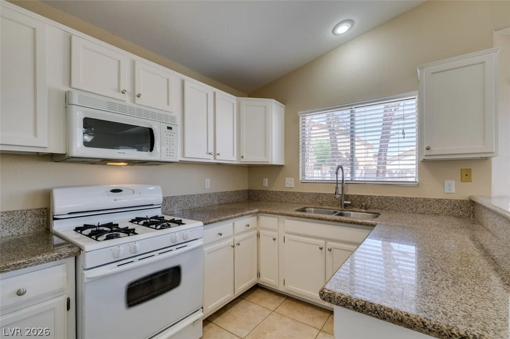 8020 Mt Harris, Las Vegas, NV 89145