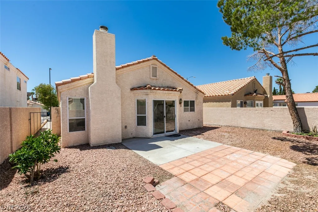 8020 Mt Harris, Las Vegas, NV 89145