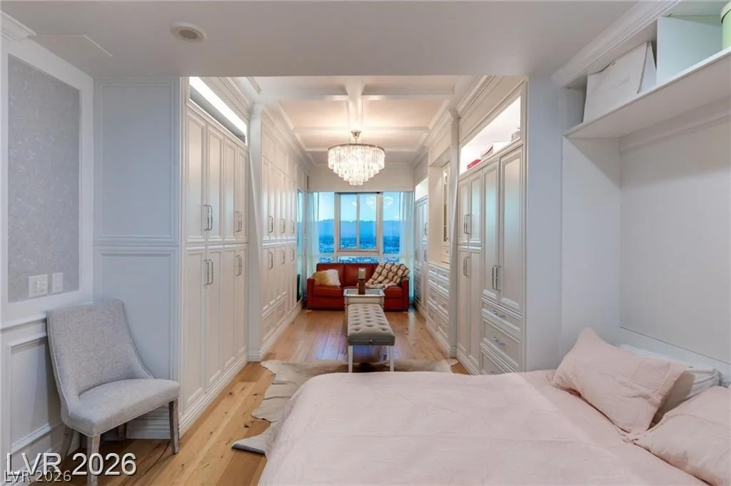 4575 Dean Martin, Las Vegas, NV 89103