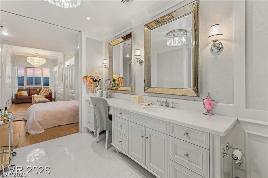 4575 Dean Martin, Las Vegas, NV 89103