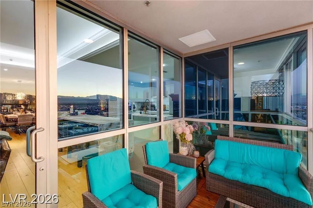 4575 Dean Martin, Las Vegas, NV 89103