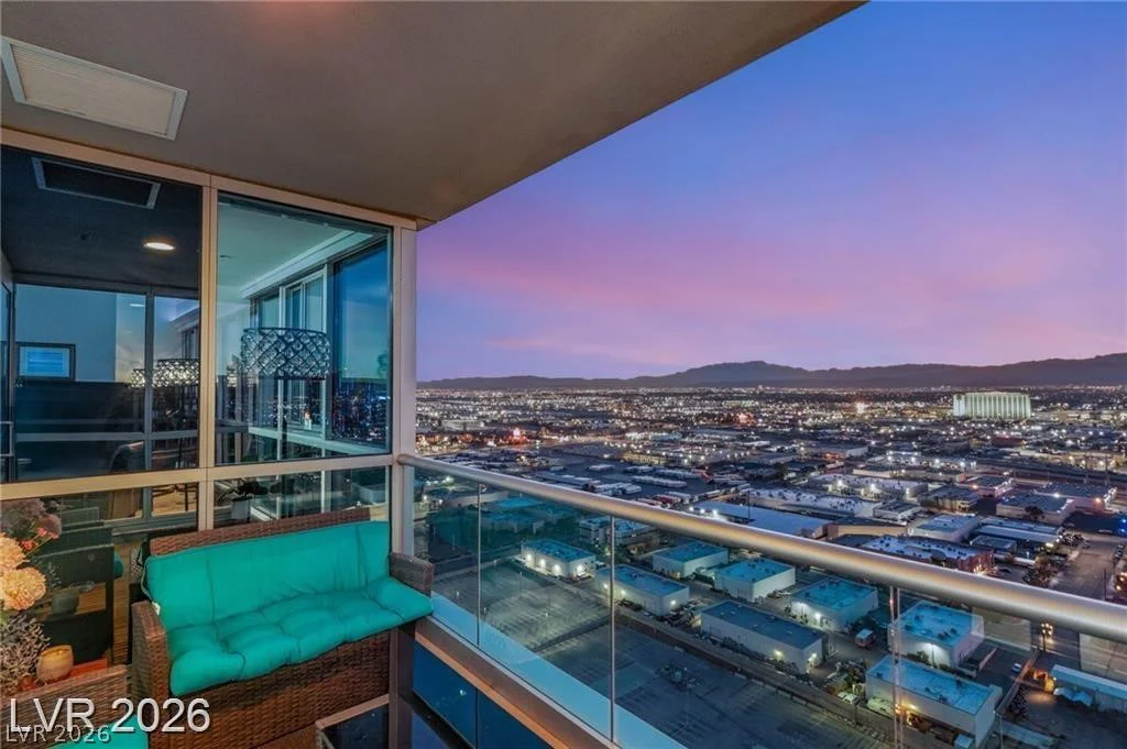 4575 Dean Martin, Las Vegas, NV 89103