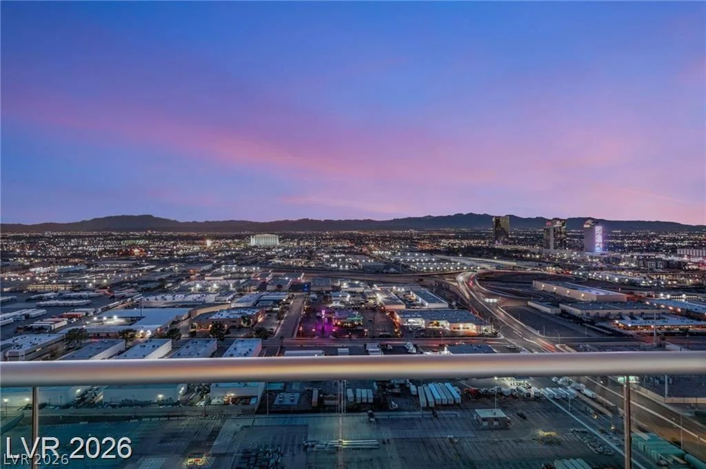 4575 Dean Martin, Las Vegas, NV 89103