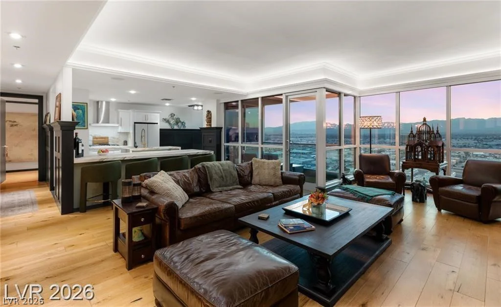 4575 Dean Martin, Las Vegas, NV 89103