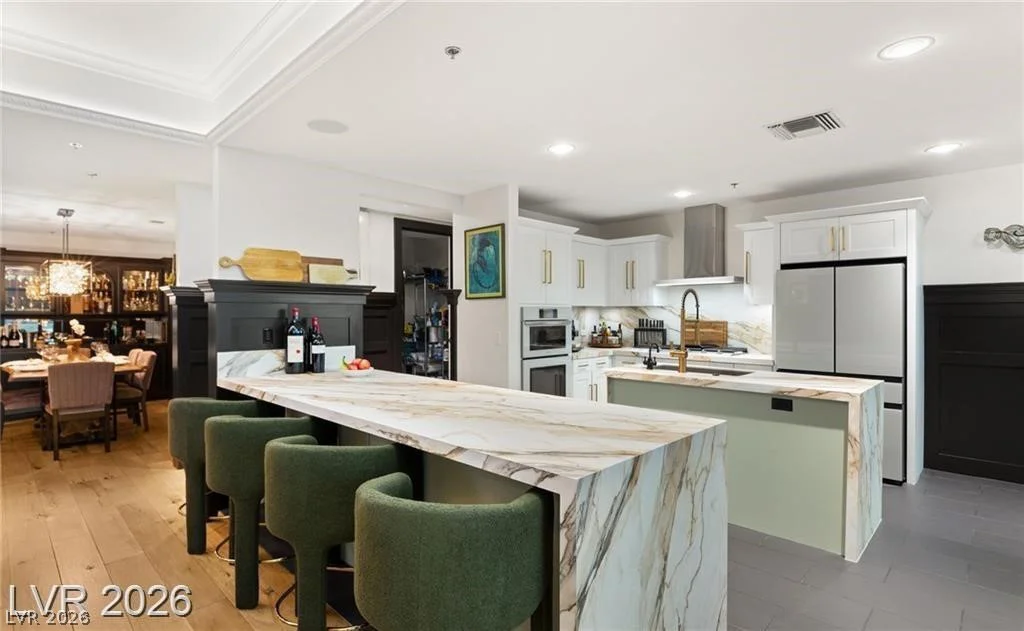 4575 Dean Martin, Las Vegas, NV 89103