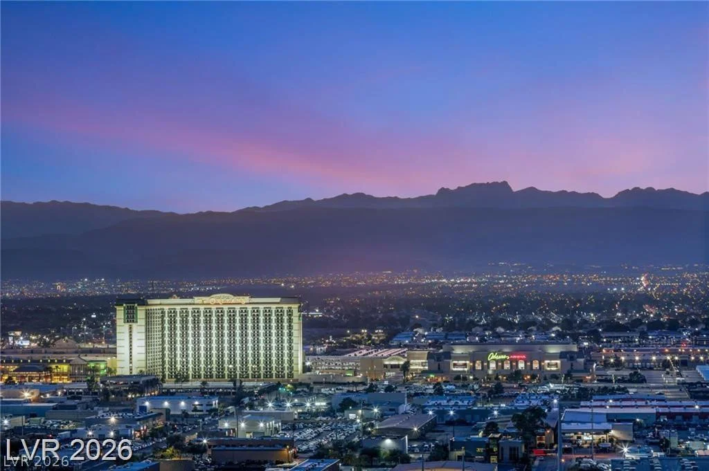 4575 Dean Martin, Las Vegas, NV 89103