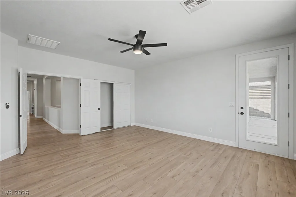 10134 Clark Wooldridge, Las Vegas, NV 89129