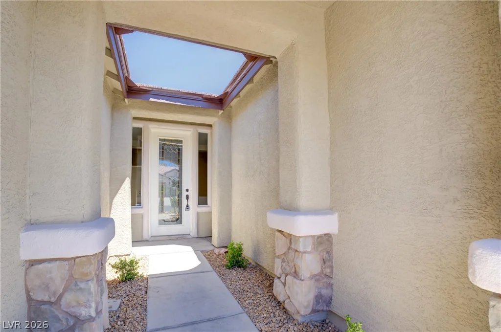 10134 Clark Wooldridge, Las Vegas, NV 89129