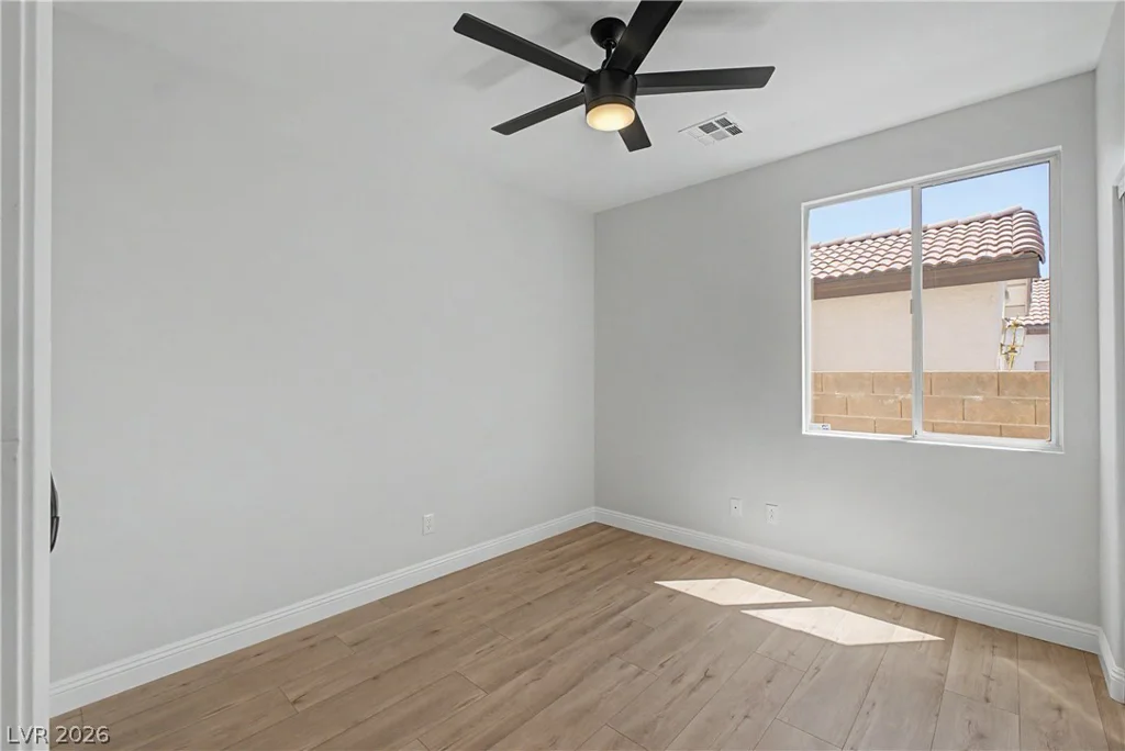 10134 Clark Wooldridge, Las Vegas, NV 89129