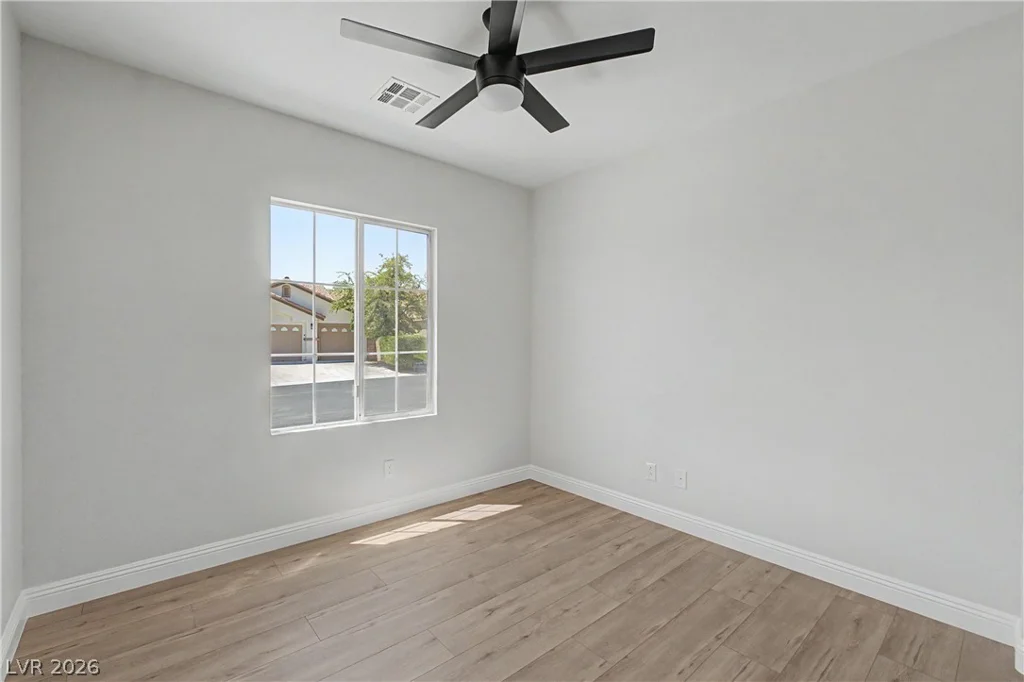 10134 Clark Wooldridge, Las Vegas, NV 89129