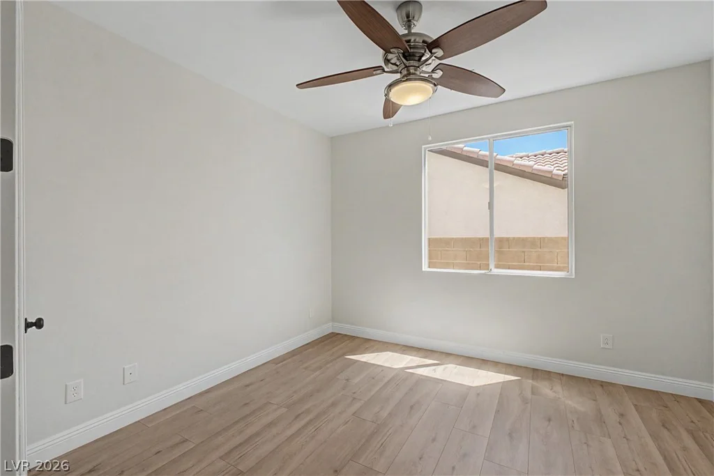 10134 Clark Wooldridge, Las Vegas, NV 89129