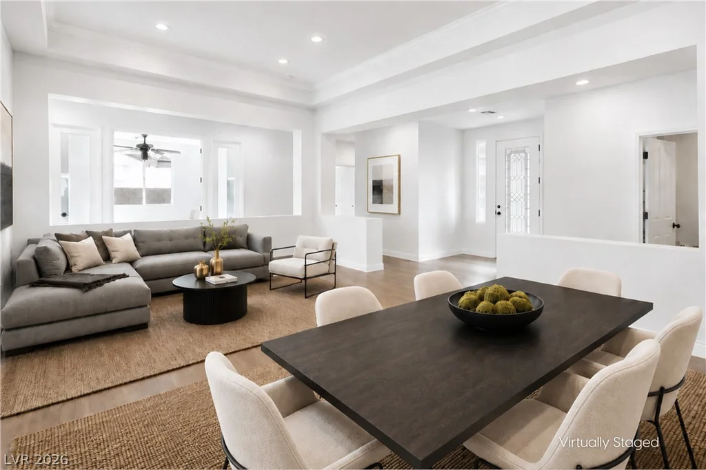 10134 Clark Wooldridge, Las Vegas, NV 89129