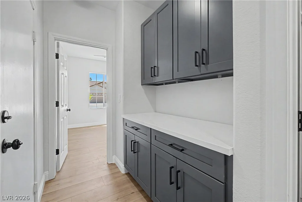 10134 Clark Wooldridge, Las Vegas, NV 89129
