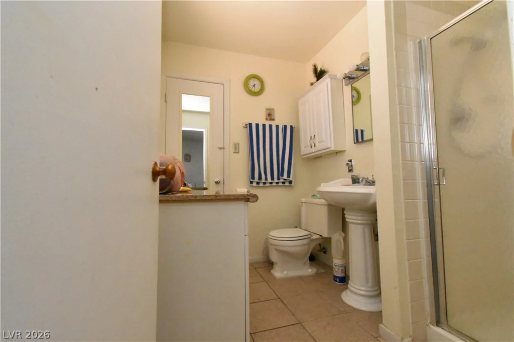 417 Duke, North Las Vegas, NV 89030