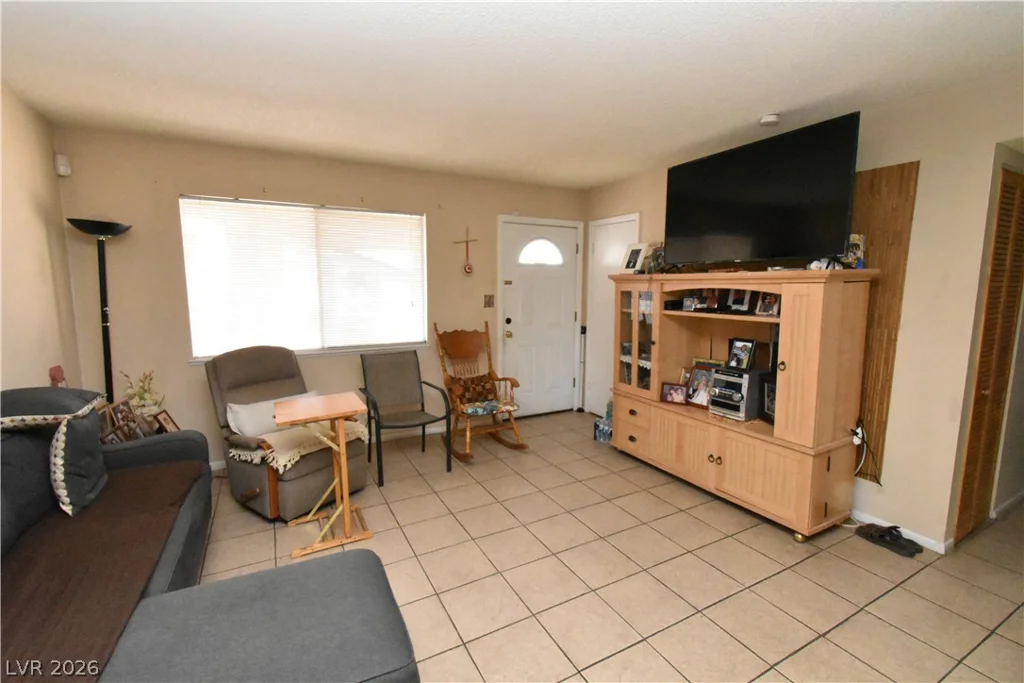 417 Duke, North Las Vegas, NV 89030