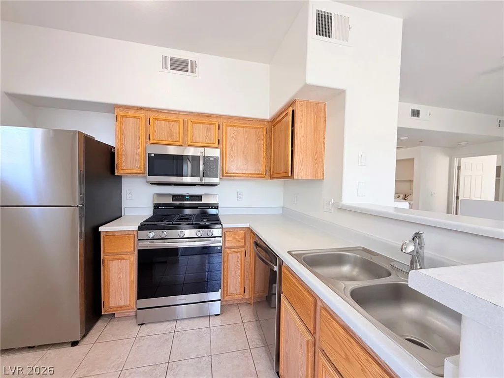 9050 Warm Springs, Las Vegas, NV 89148