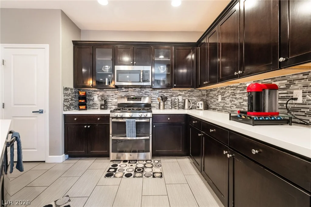 4946 Mesa Verde, Las Vegas, NV 89139