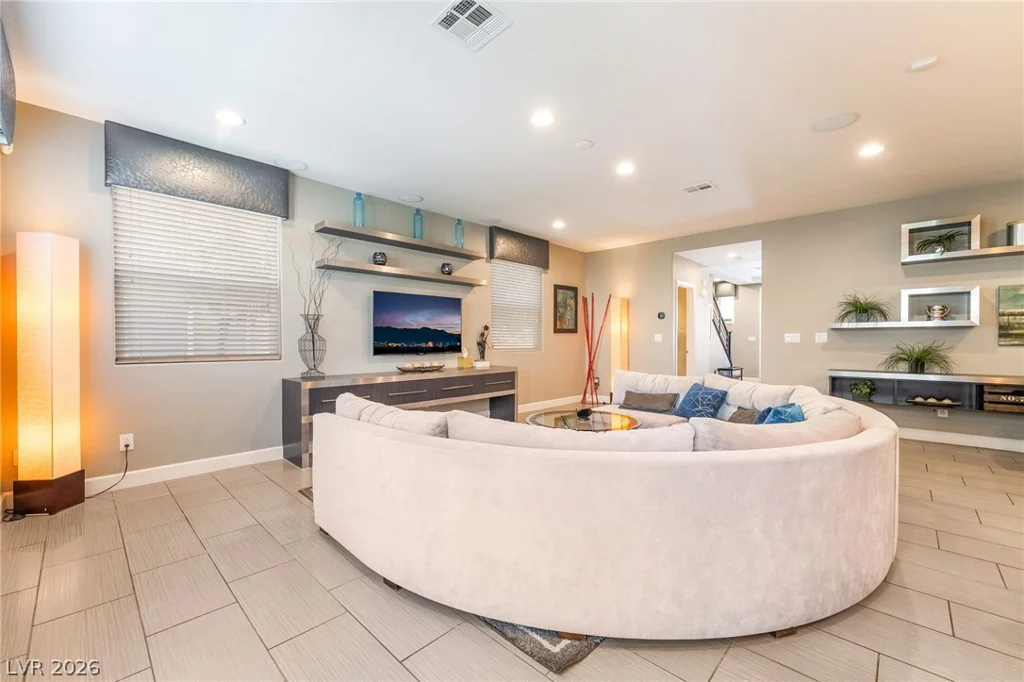 4946 Mesa Verde, Las Vegas, NV 89139