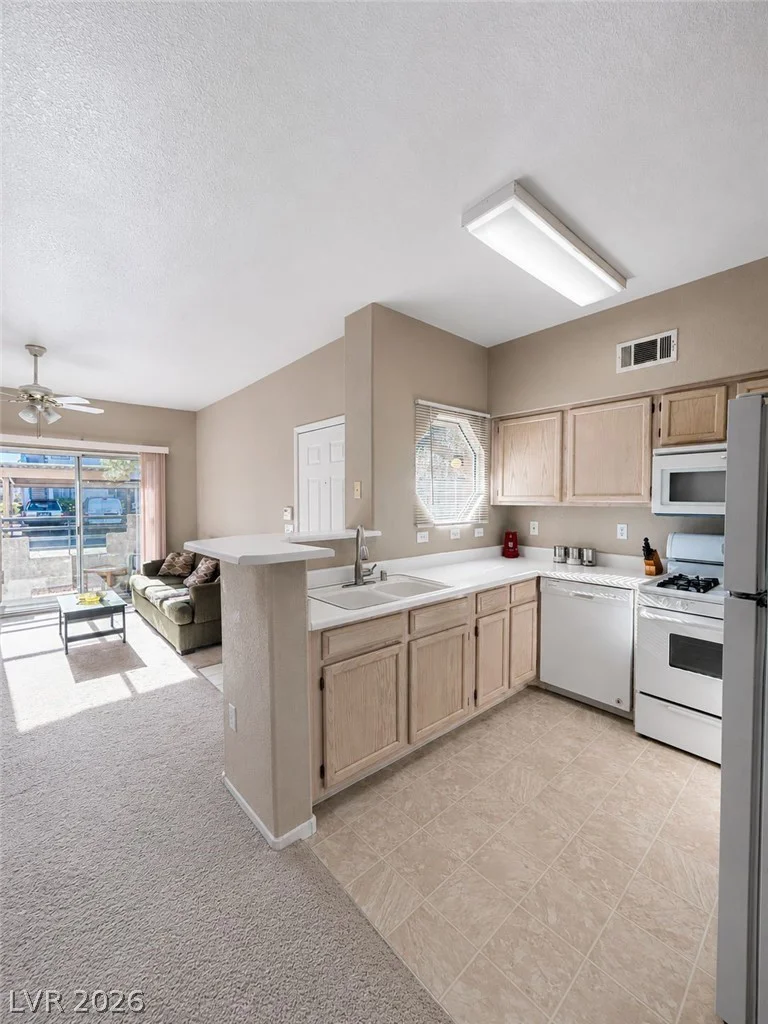 5415 Harmon, Las Vegas, NV 89103