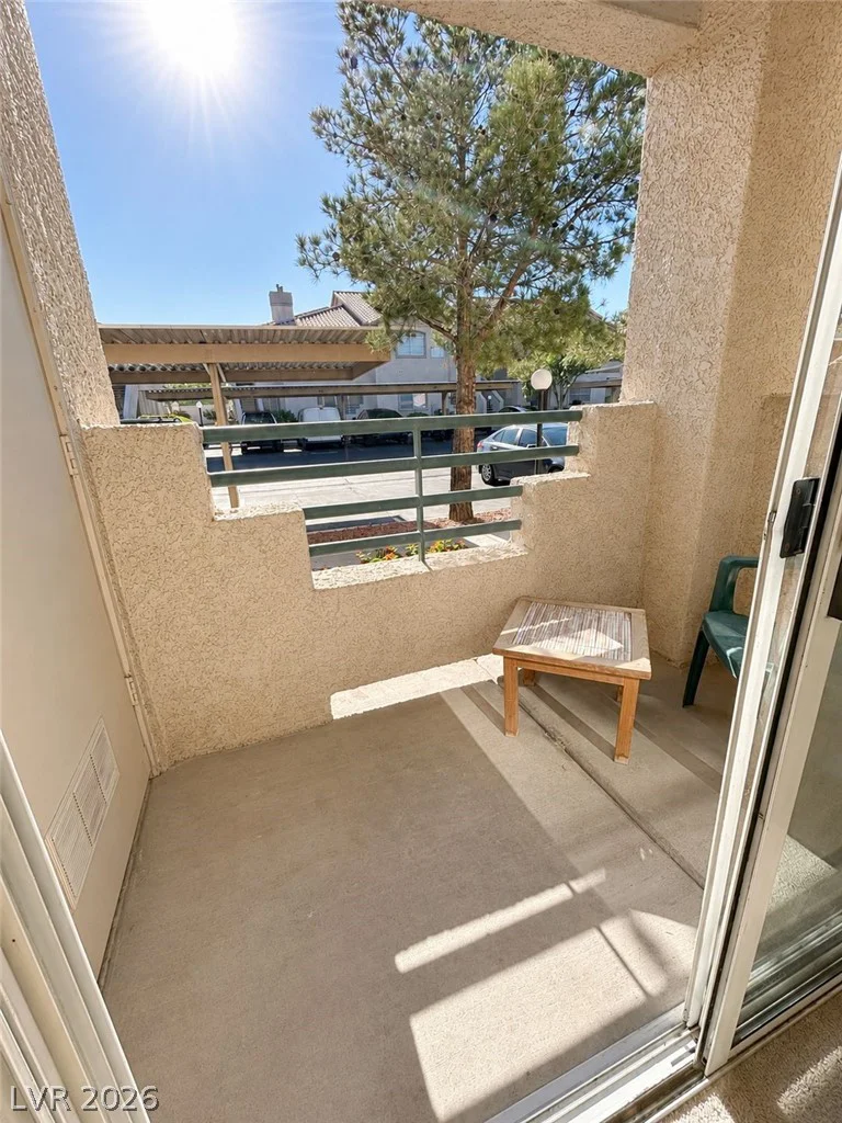 5415 Harmon, Las Vegas, NV 89103