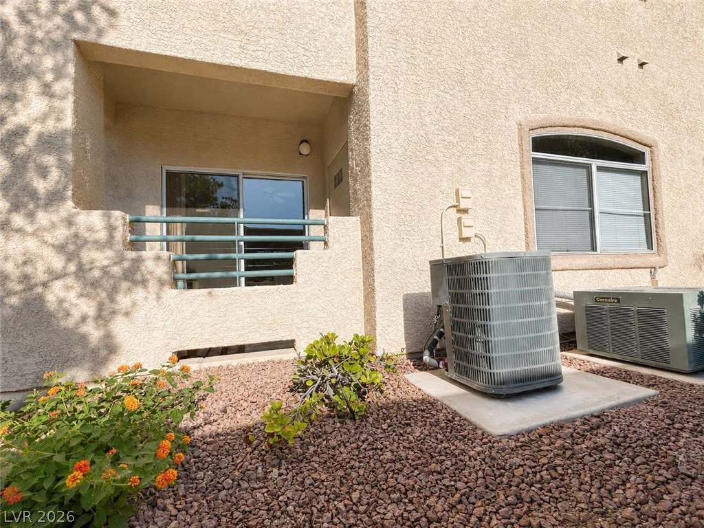 5415 Harmon, Las Vegas, NV 89103